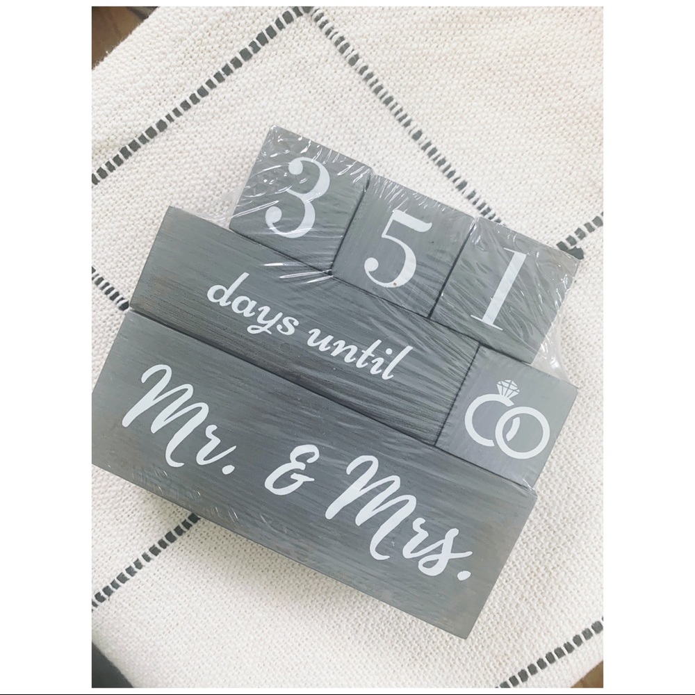 Wedding countdown blocks